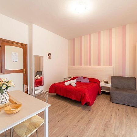 B&B Villa Montreux Rimini Exterior foto